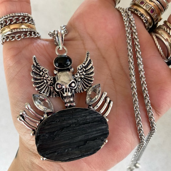 Black tourmaline gemstone ,onyx & cubic zirconia skull wings goth necklace - Picture 12 of 14